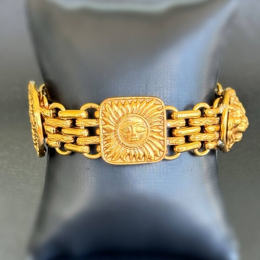 Vintage Chanel Sun & Crest Medallion Chain 7” linked Bracelet Gold Plated